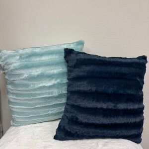 2 Decorative Throw Square Pillows Soft Plush 20”x20” NEW Aqua & Blue